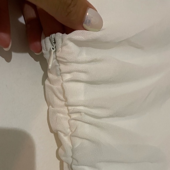 White scrunched midi dress size Small NWT - Picture 12 of 13